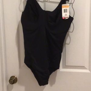 Women’s underwire bodysuit black 40DD new